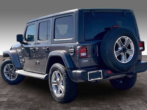 Used 2021 Jeep Wrangler Unlimited Sahara AWD/4WD image 12