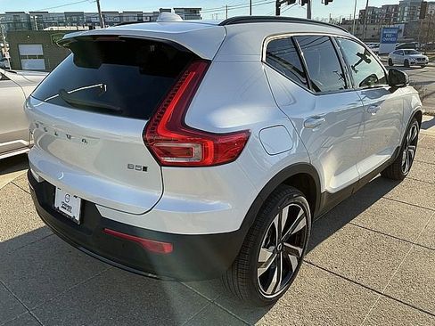 New 2026 Volvo XC40 B5 Ultra w/ Climate Package image 6