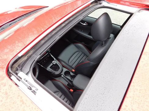 Used 2023 Kia Forte GT image 9