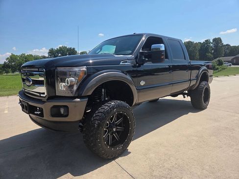 Used 2015 Ford F250 King Ranch w/ FX4 Off-Road Package AWD/4WD image 2