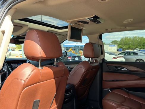 Used 2016 Cadillac Escalade Premium AWD/4WD image 40