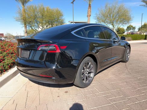 Used 2018 Tesla Model 3 Mid Range image 3