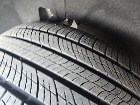 Used 2025 Nissan Pathfinder SL w/ SL Premium Package image 11