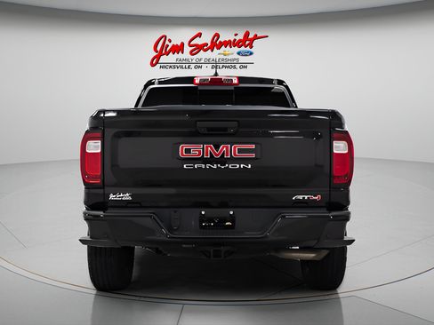 Used 2024 GMC Canyon AT4 w/ Technology Package AWD/4WD image 5
