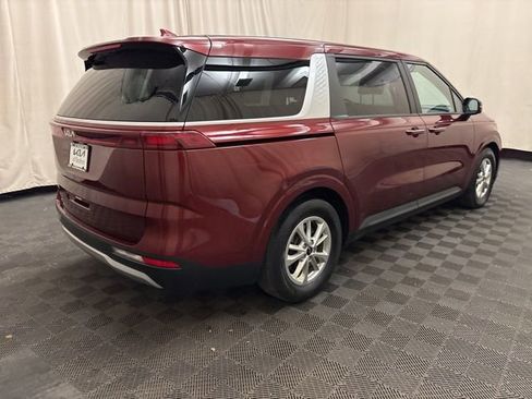 Certified 2024 Kia Carnival LX FWD image 5