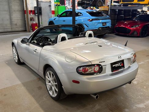 Used 2007 MAZDA MX-5 Miata Grand Touring w/ Premium Pkg RWD image 11