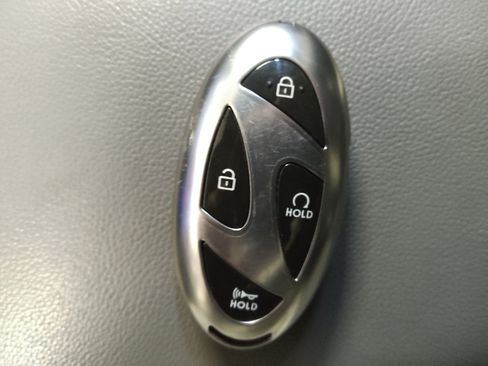 Used 2024 Hyundai Elantra SEL w/ Convenience Package image 32