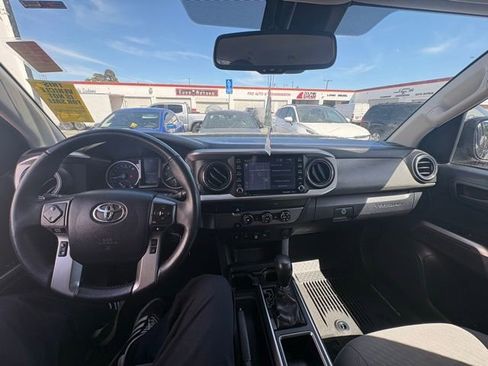Used 2020 Toyota Tacoma SR5 image 3