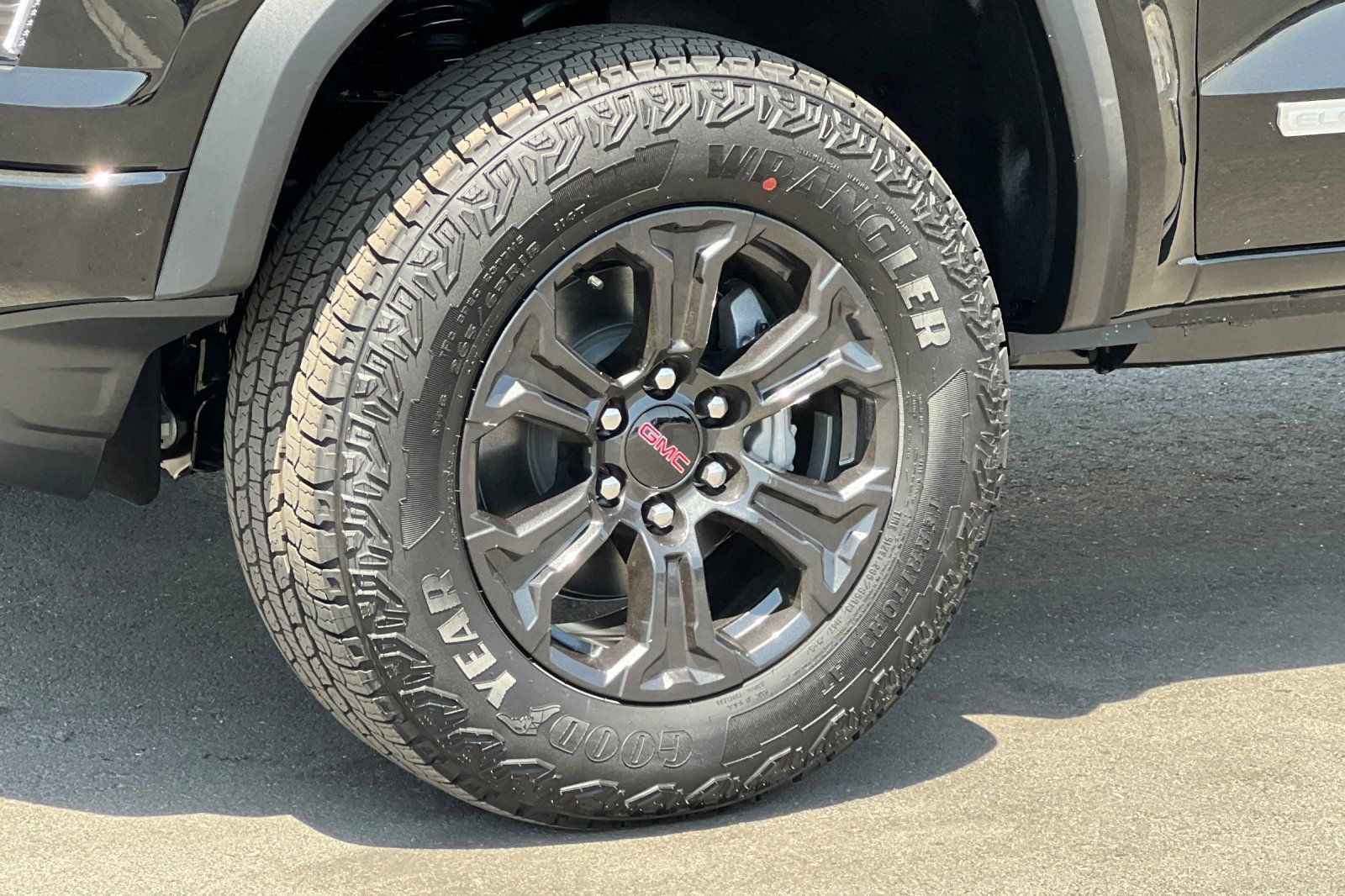 New 2025 GMC Canyon Elevation w/ Convenience Package RWD image 26