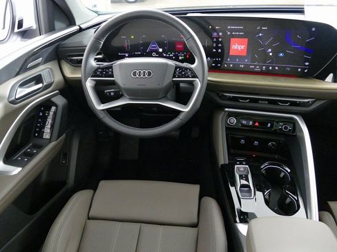 Used 2025 Audi Q5 Premium Plus image 25