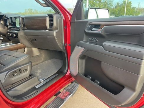 Used 2025 Chevrolet Silverado 1500 High Country image 55