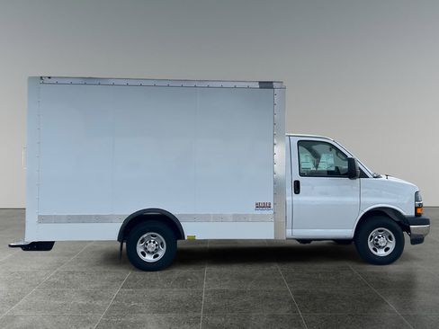 New 2025 Chevrolet Express 3500 w/ Power Convenience Package RWD image 10