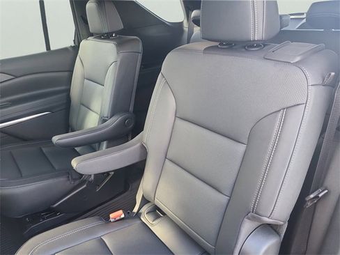 New 2026 Chevrolet Traverse LT w/ Driver Confidence Package image 14