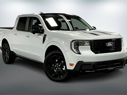 New 2025 Ford Maverick Lariat w/ Black Appearance Package