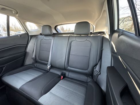 Used 2025 Chevrolet Trax LT image 26