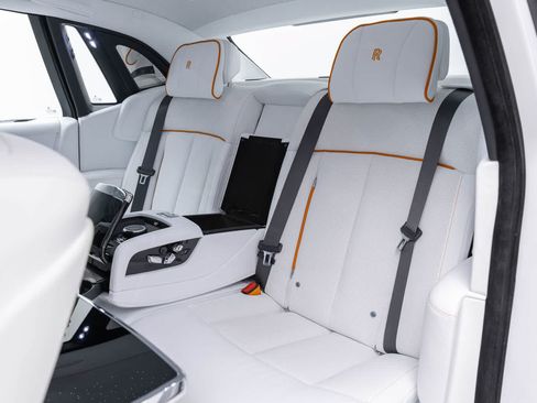 New 2027 Rolls-Royce Phantom Sedan RWD image 14