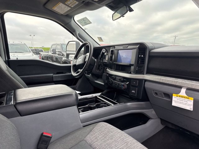 Used 2025 Ford F350 XLT w/ FX4 Off-Road Package AWD/4WD image 13