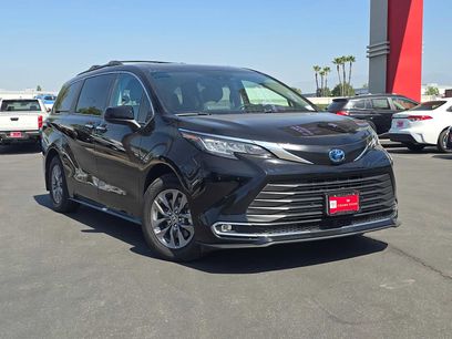 Used 2023 Toyota Sienna XLE