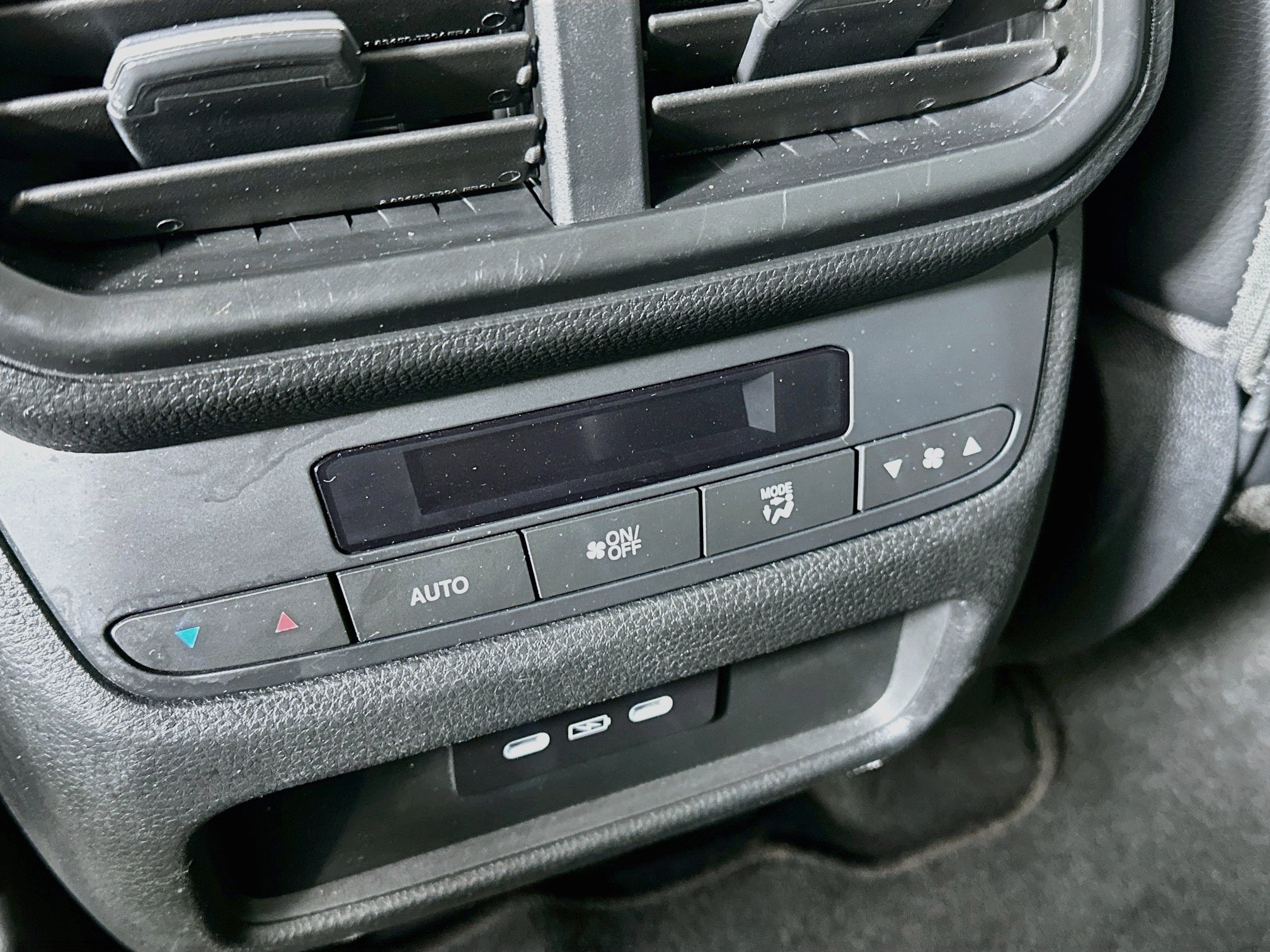 Used 2025 Honda Pilot EX-L image 26