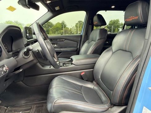 Used 2023 Honda Pilot TrailSport image 30