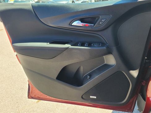 Used 2022 Chevrolet Equinox RS w/ RS Leather Package image 28