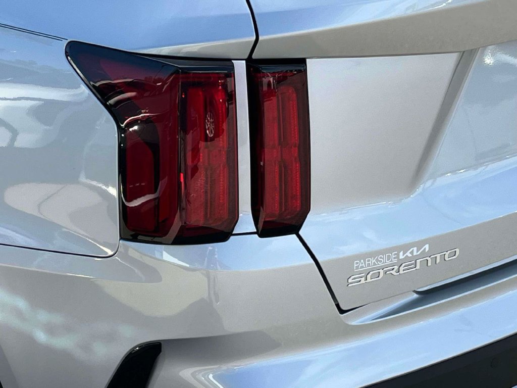 Used 2023 Kia Sorento SX Prestige w/ Panoramic Sunroof Package AWD/4WD image 37