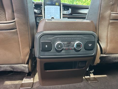 Used 2022 Ford Expedition King Ranch AWD/4WD image 39