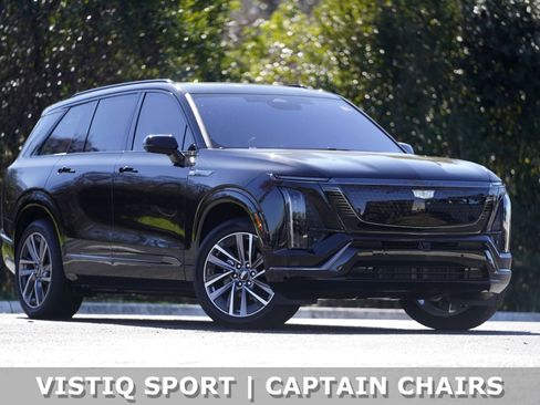 Used 2026 Cadillac Vistiq Sport image 2