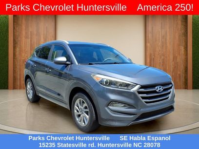 Used 2017 Hyundai Tucson SE w/ SE Popular Package 02