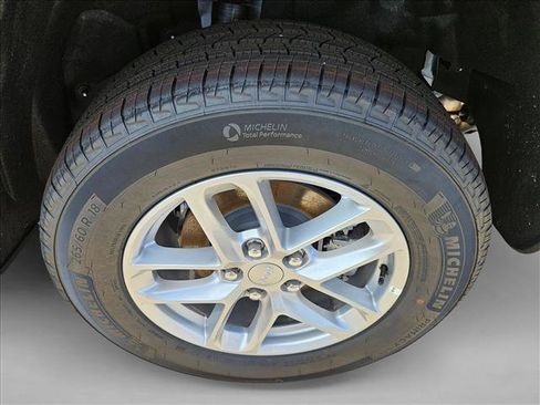 New 2026 Jeep Grand Cherokee Laredo RWD image 10