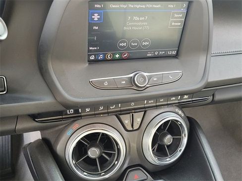 Used 2022 Chevrolet Camaro LT image 17