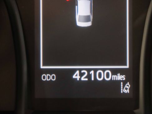 Used 2023 Toyota Camry SE w/ Convenience Package FWD image 16