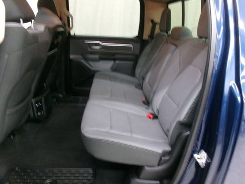 Used 2019 RAM 1500 Big Horn AWD/4WD image 18