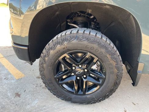 New 2026 Chevrolet Silverado 1500 LT Trail Boss w/ LPO, Dark Essentials Package image 16