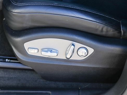 Used 2017 Porsche Macan image 21