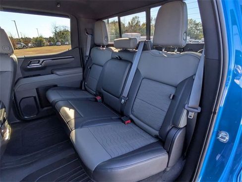 Used 2022 Chevrolet Silverado 1500 ZR2 image 24