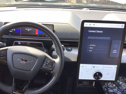 Certified 2022 Ford Mustang Mach-E Select w/ Comfort/Technology Package image 16