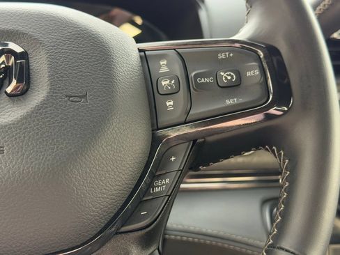 Used 2024 RAM 2500 Limited AWD/4WD image 17
