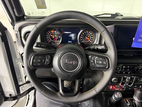 Used 2024 Jeep Wrangler Unlimited Sport AWD/4WD image 14