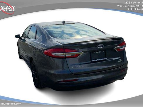 Used 2020 Ford Fusion SE w/ Equipment Group 151A image 7