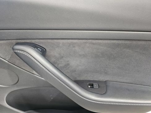 Used 2021 Tesla Model 3 Standard Range Plus RWD image 8