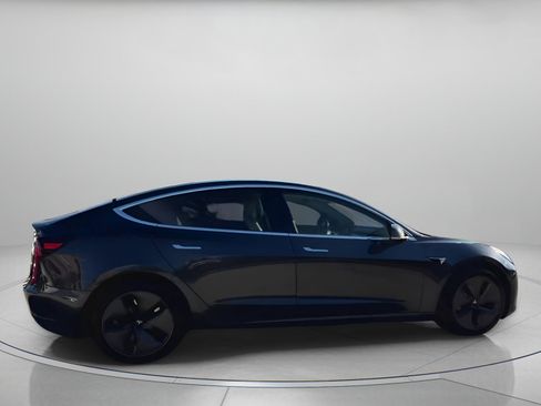 Used 2018 Tesla Model 3 Long Range image 31
