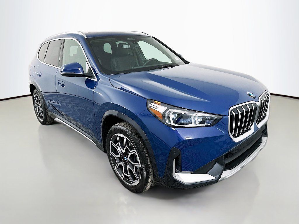 Used 2026 BMW X1 xDrive28i w/ Convenience Package AWD/4WD image 3