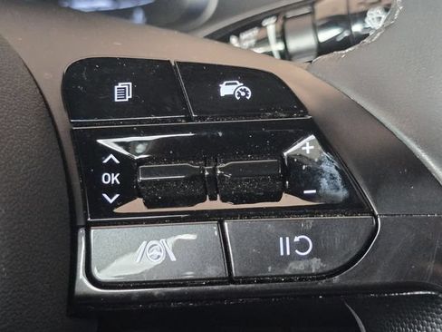 Used 2025 Hyundai Elantra Sport w/ Cargo Package FWD image 10