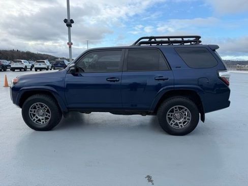 Certified 2020 Toyota 4Runner SR5 Premium w/ Moonroof Package image 3