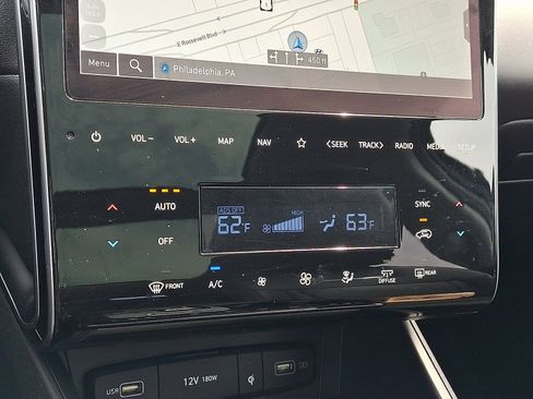 Certified 2023 Hyundai Tucson Limited AWD/4WD image 16