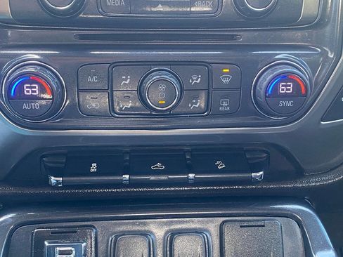 Used 2018 Chevrolet Silverado 1500 LT w/ All Star Edition image 34