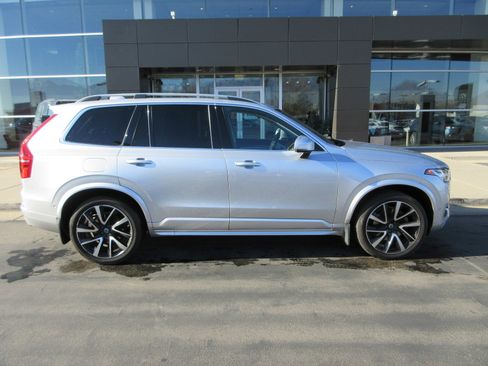 Used 2019 Volvo XC90 T6 Momentum w/ Advanced Package image 12