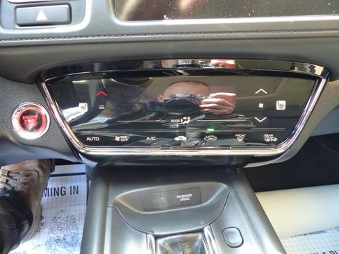 Used 2021 Honda HR-V EX image 31