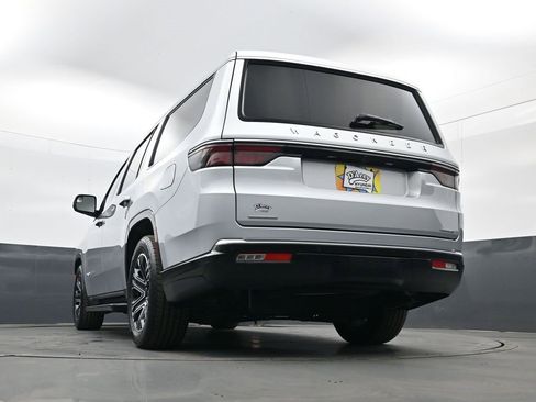 Used 2022 Jeep Wagoneer Series III image 27